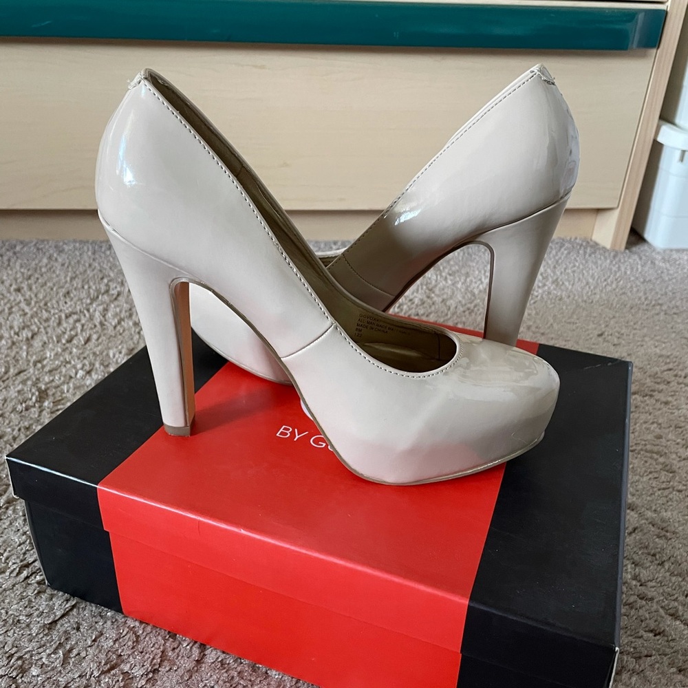 Guess Beige Platform Heels/Pumps